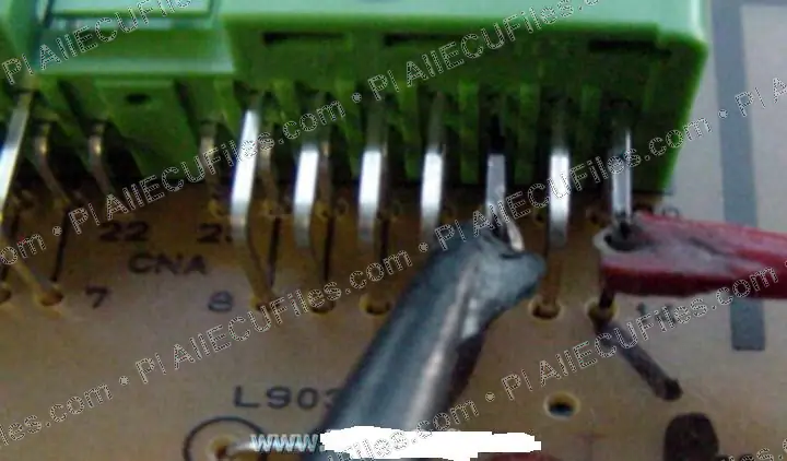 Watermarked preview of Automotive Isuzu Trooper 2001 2002 2 Reference