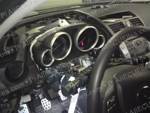 Watermarked preview of Mazda Skidanje1 Small Reference