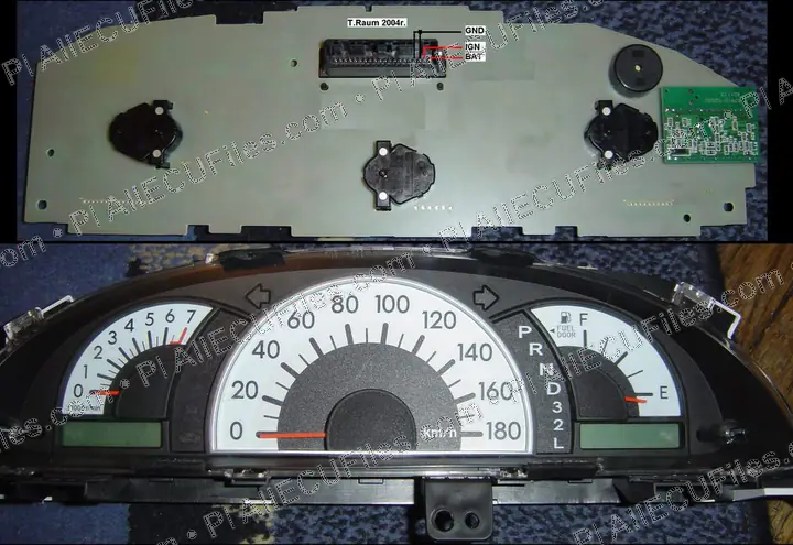 Watermarked preview of Toyota T Raum2004 000 Reference