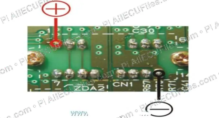 Watermarked preview of Volvo Xc702000 2003 Reference